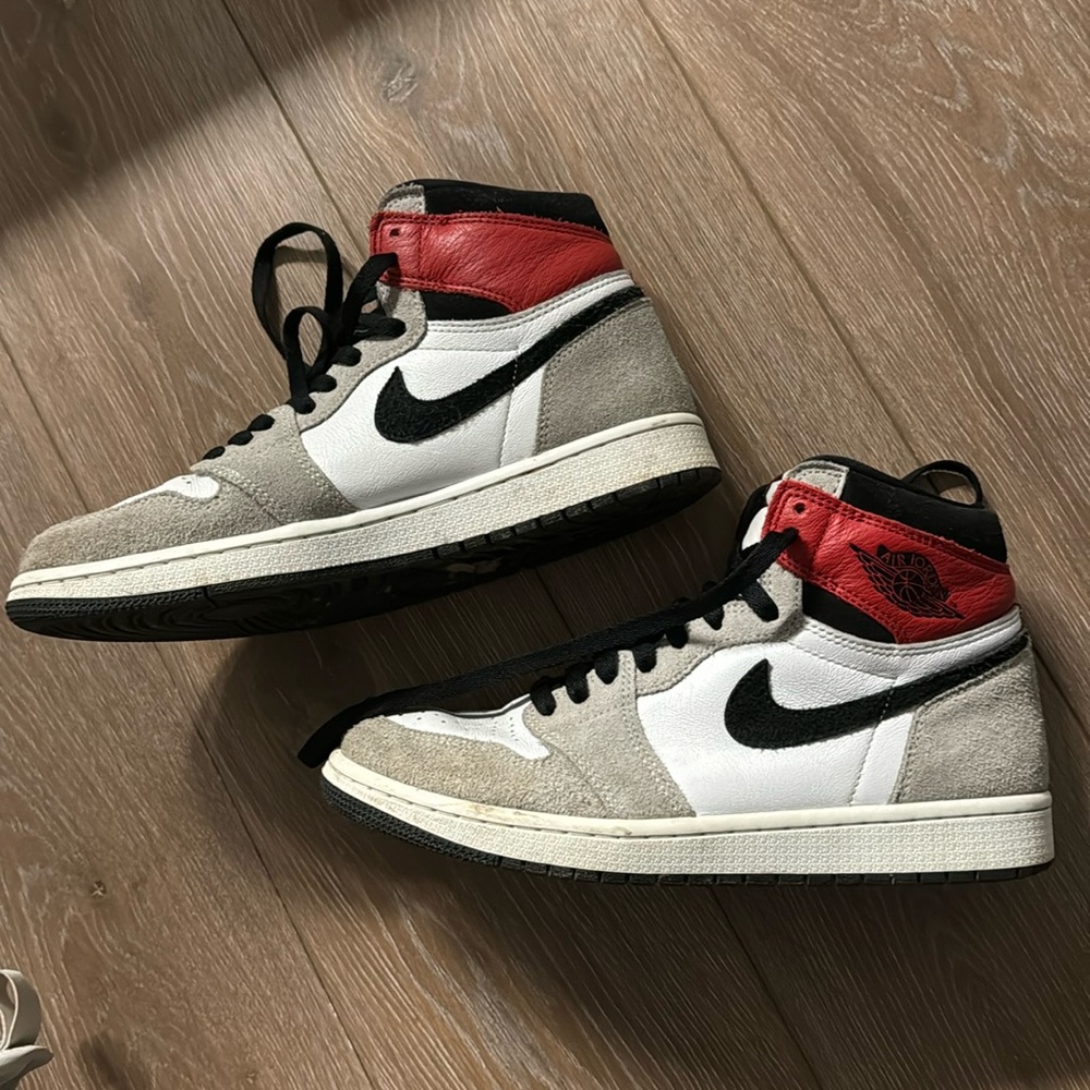 Air Jordan 1 Retro High Smoke Grey